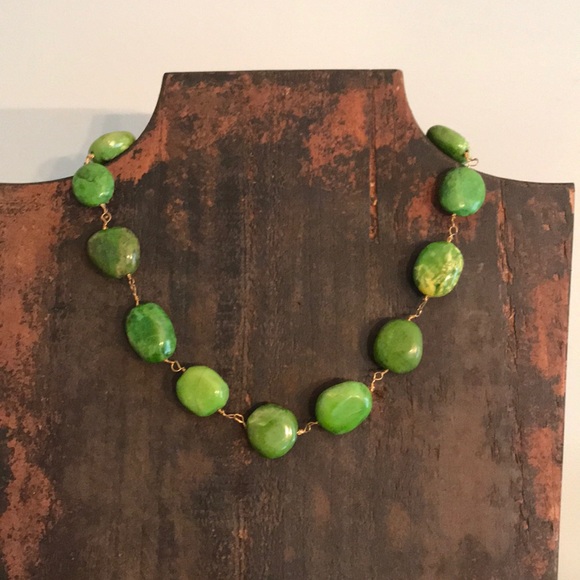 Green stone necklace - Picture 2 of 5